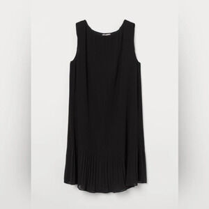 Black Pleated Sleeveless Dress Size Small